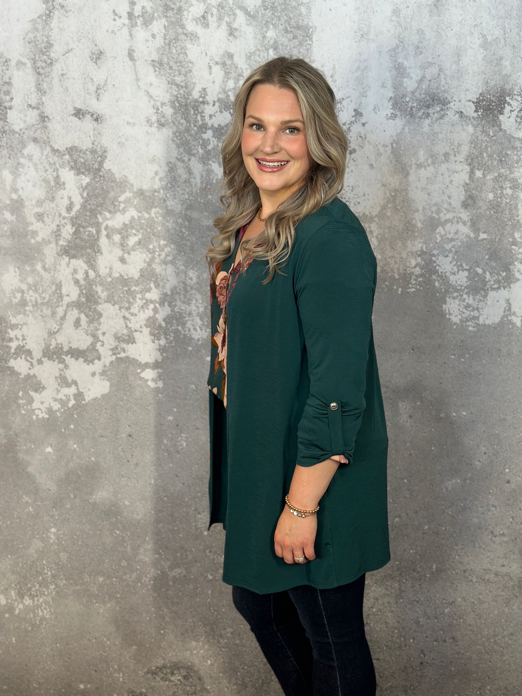 The Wrinkle Free Button Detail Cardigan - Evergreen