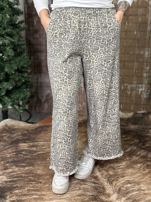 Leopard Wide Leg Denim Pant with Elastic Waist (Small - 2X)