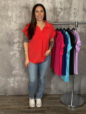 The Wrinkle Free Fairway Top - Coral (Small - 3X)