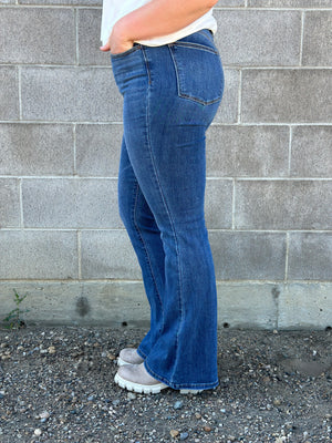 Judy Blue Medium Wash Frankie Flare Jean (sizes 0/24-24W)