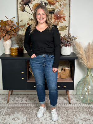 Meelah Long Sleeve Basic Vneck - Black - FINAL SALE