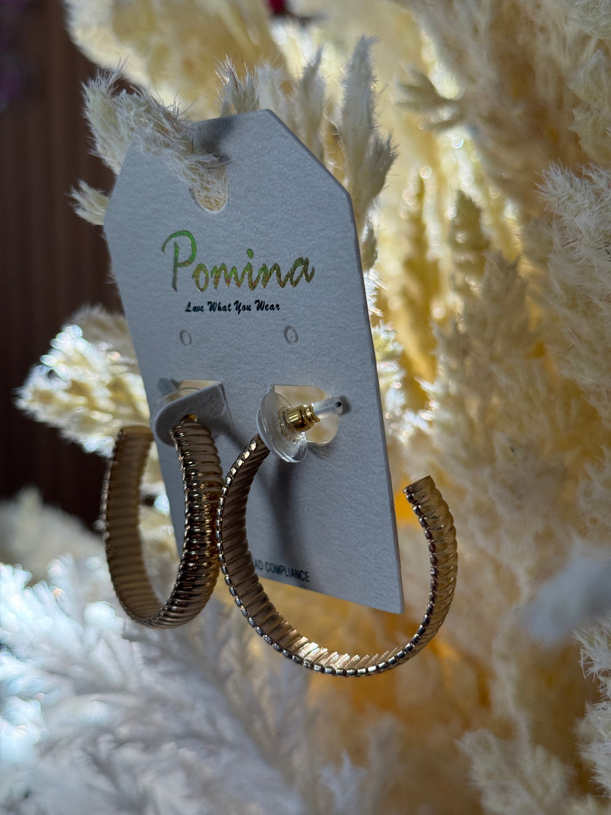 Gold Ribbed Hooped Earring