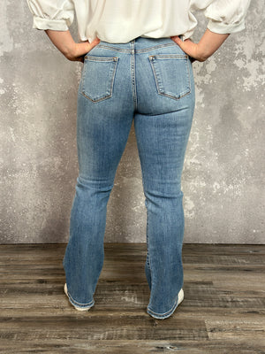 Judy Blue Medium Wash Bootcut Jeans (sizes 0/24-24W)