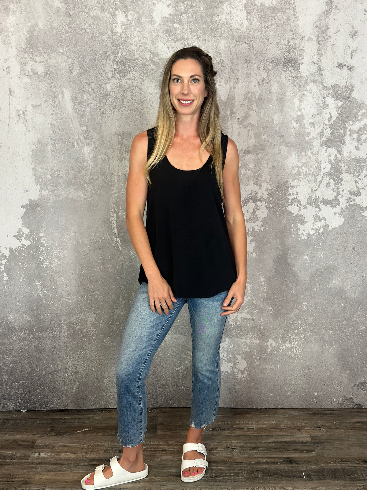 The Alexis Airflow Tank - Black (Small - 2X)