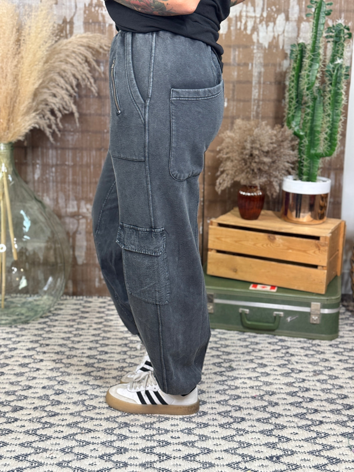 Mineral Wash Black Jogger