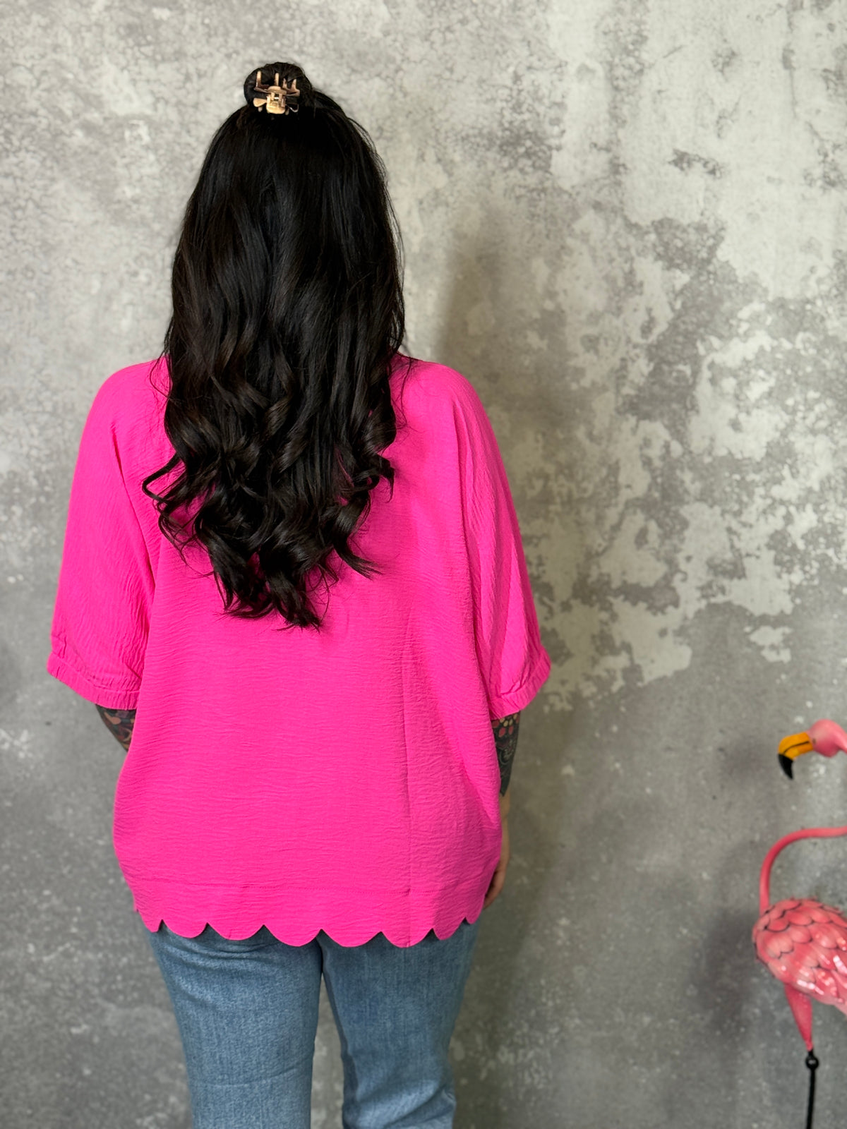 Scalloped Bottom Short Sleeve Airflow Top
