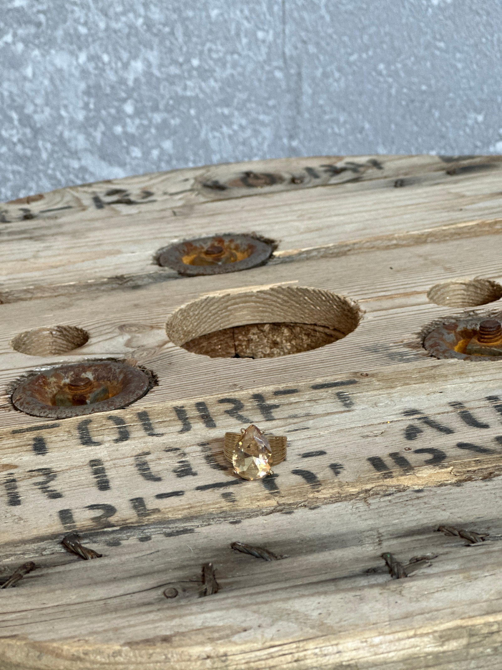 Adjustable Teardrop Ring - Gold/Gold