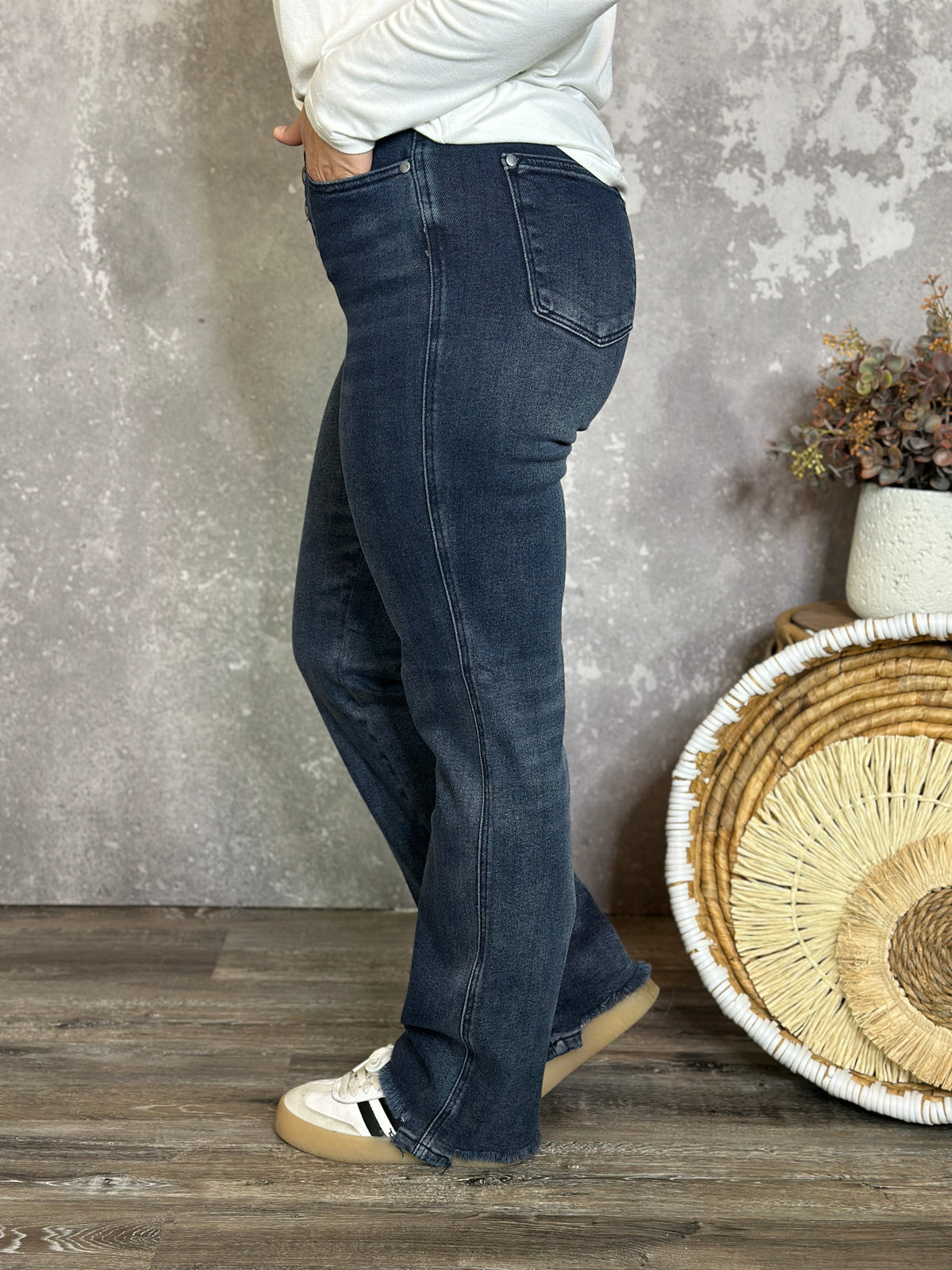 Judy Blue Straight Leg Button Fly Jean (sizes 24-24W)