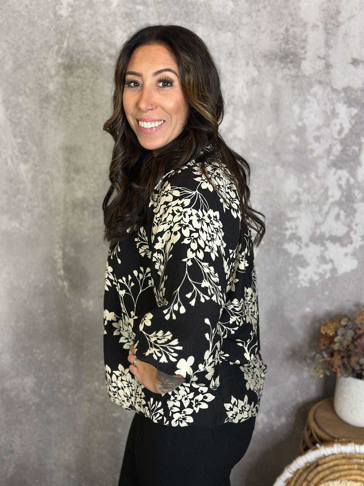 3/4 Sleeve Puff Sleeve Black and White Floral Blouse (Small - 2X)