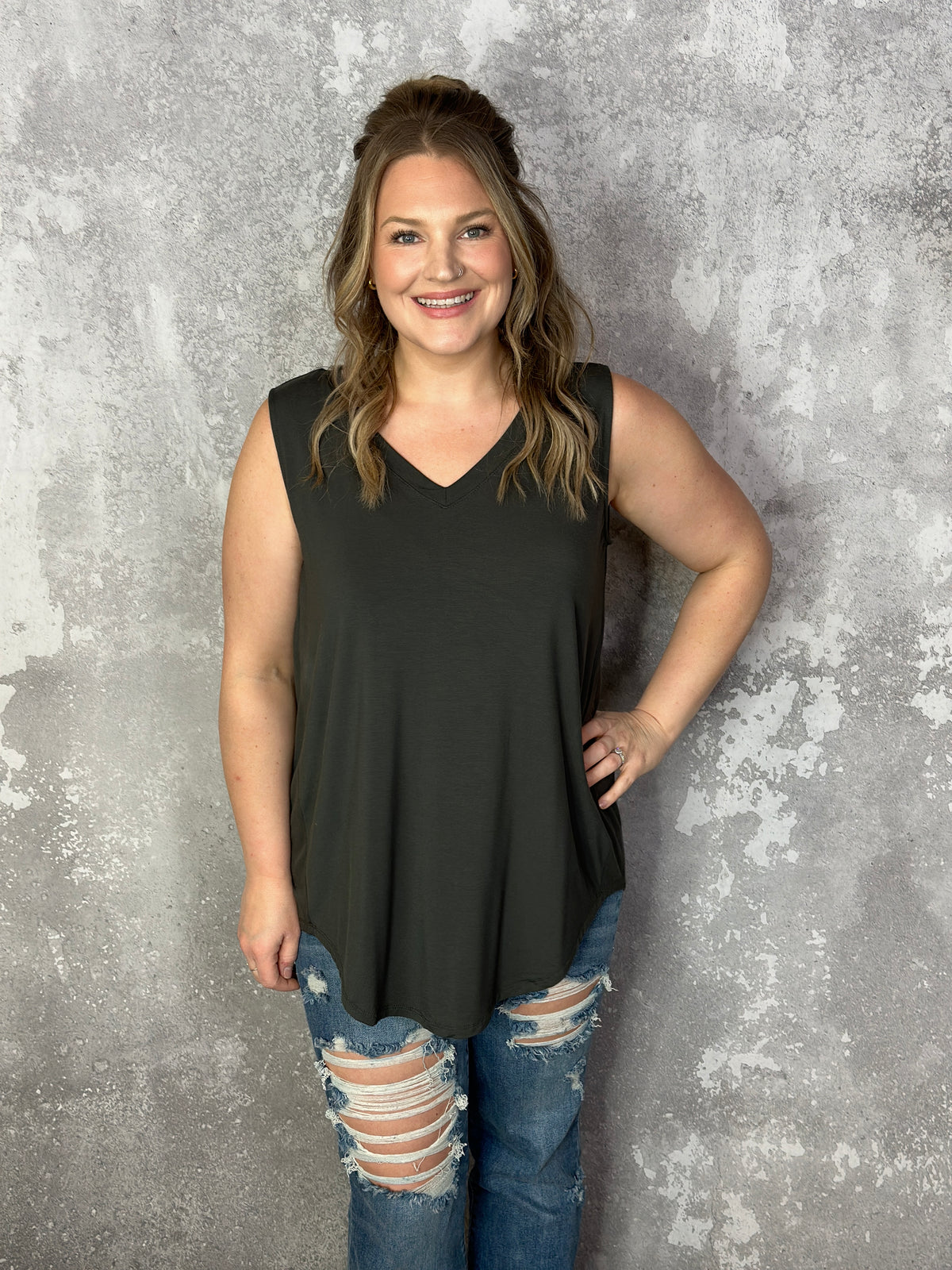 The Tessa Tank - Charcoal (1X - 3X)