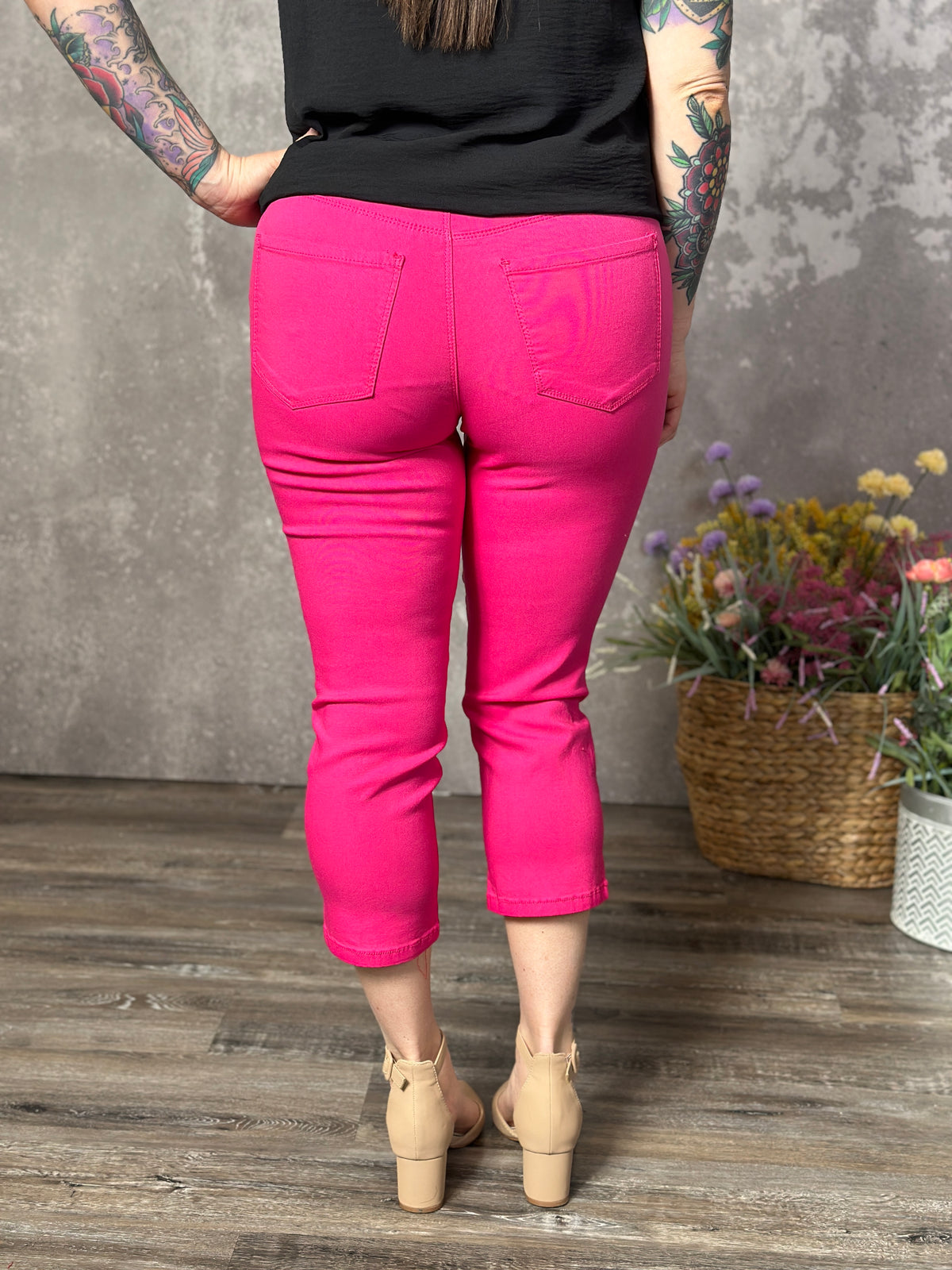 Hyperstretch Pull On Capri - Pink (Small - 3X)