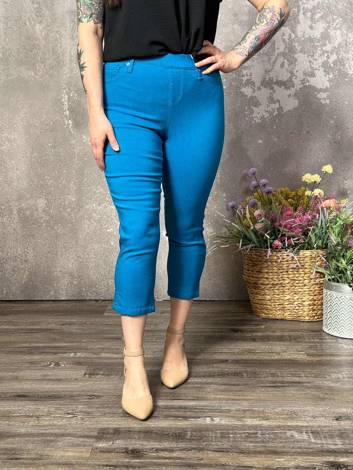Hyperstretch Pull On Capri - Teal (Small - 3X)