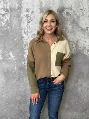 The Frankie Button Top (1X Left)