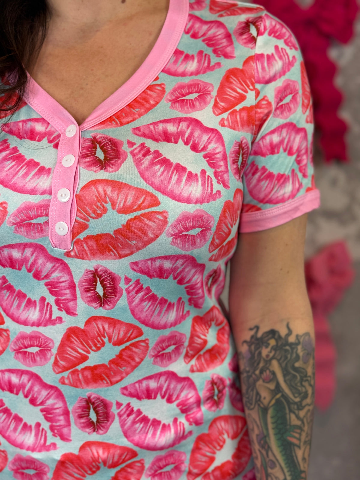 Buttery Shirley Short Sleeve Lounge Sets - Kiss - (Small - 3X)