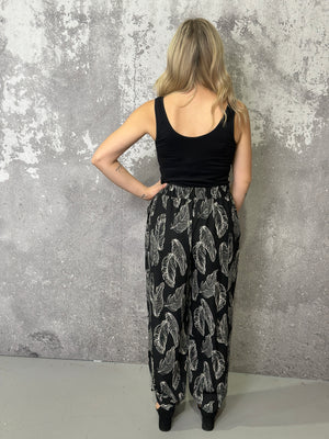 Feather Waist Tie Pants - Small - 3X