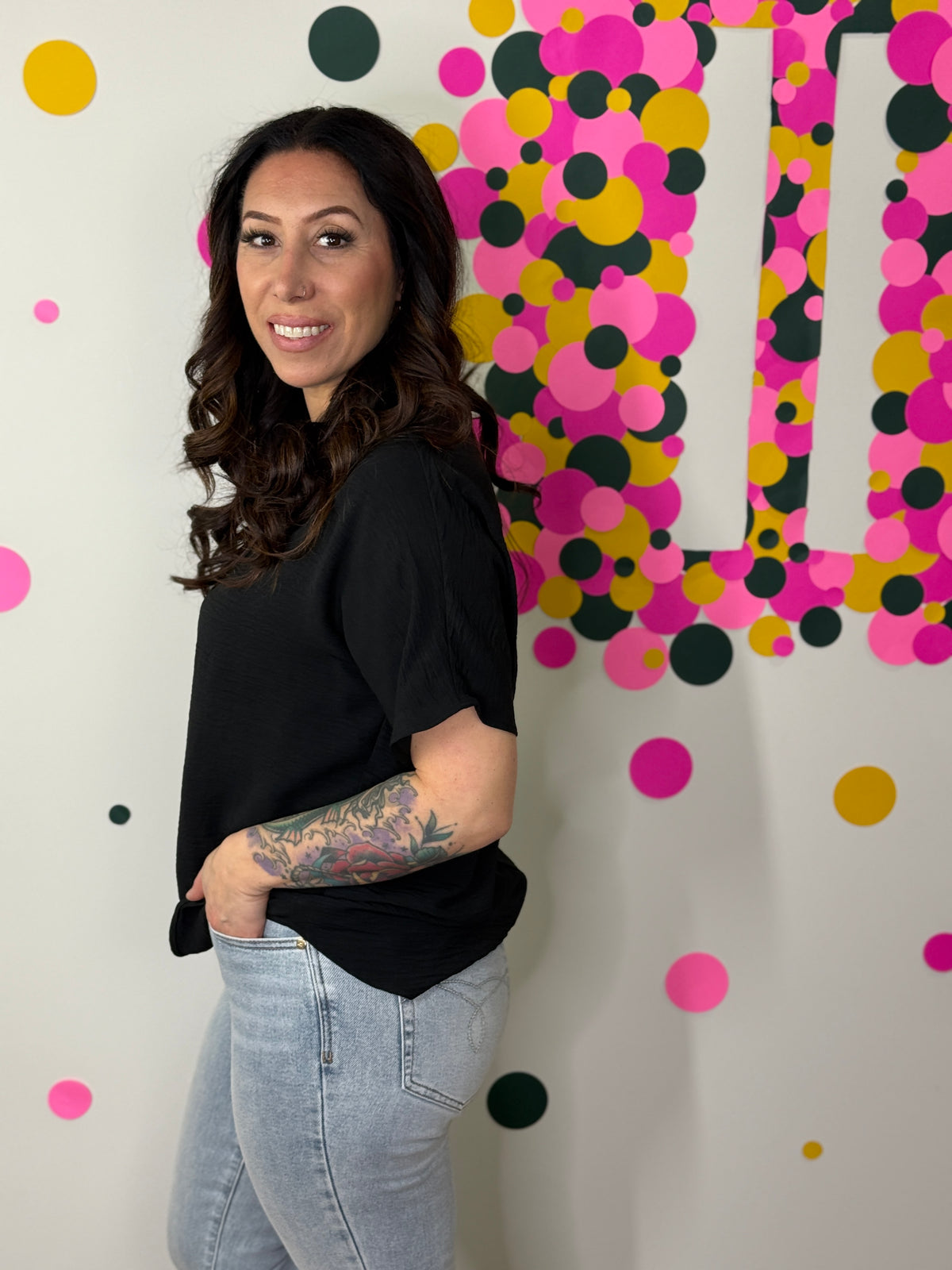 The Alia Airflow V-neck Top - Black