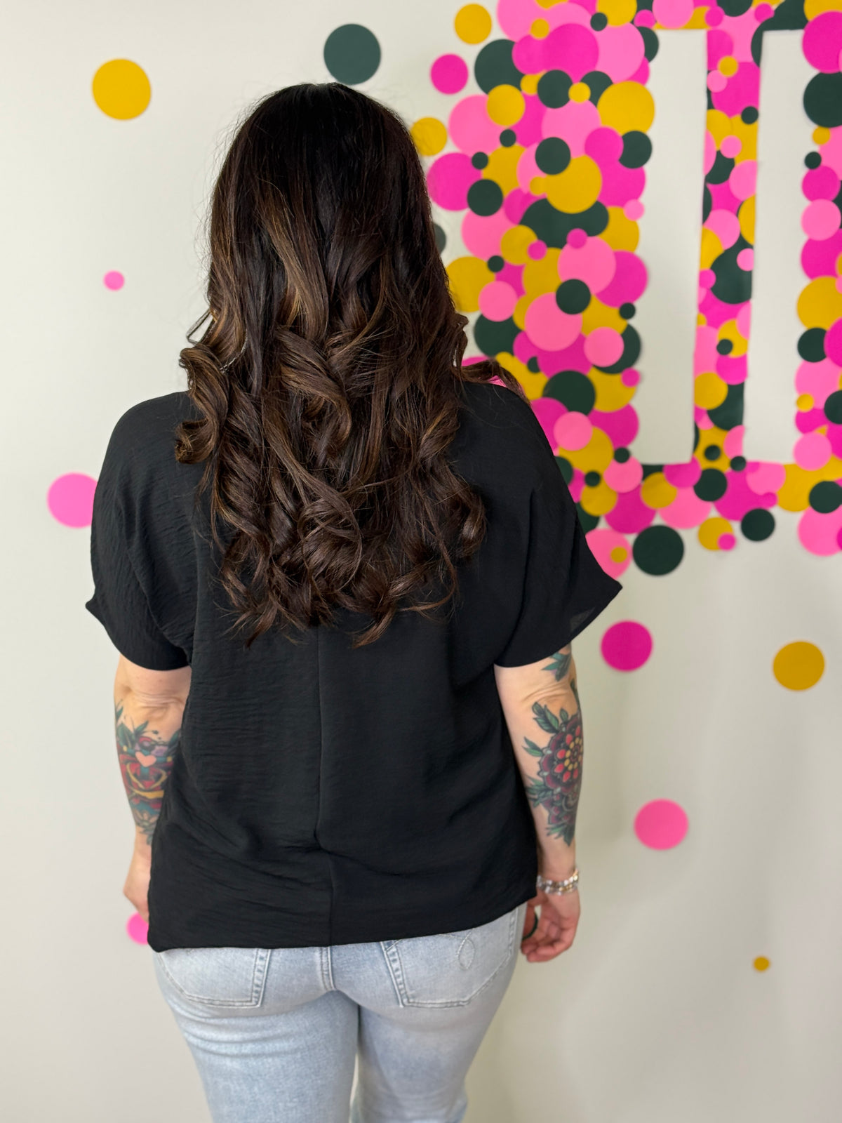 The Alia Airflow V-neck Top - Black