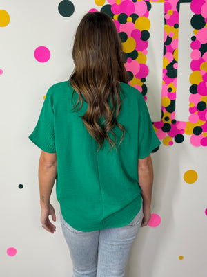 The Alia Airflow V-neck Top - Kelly Green