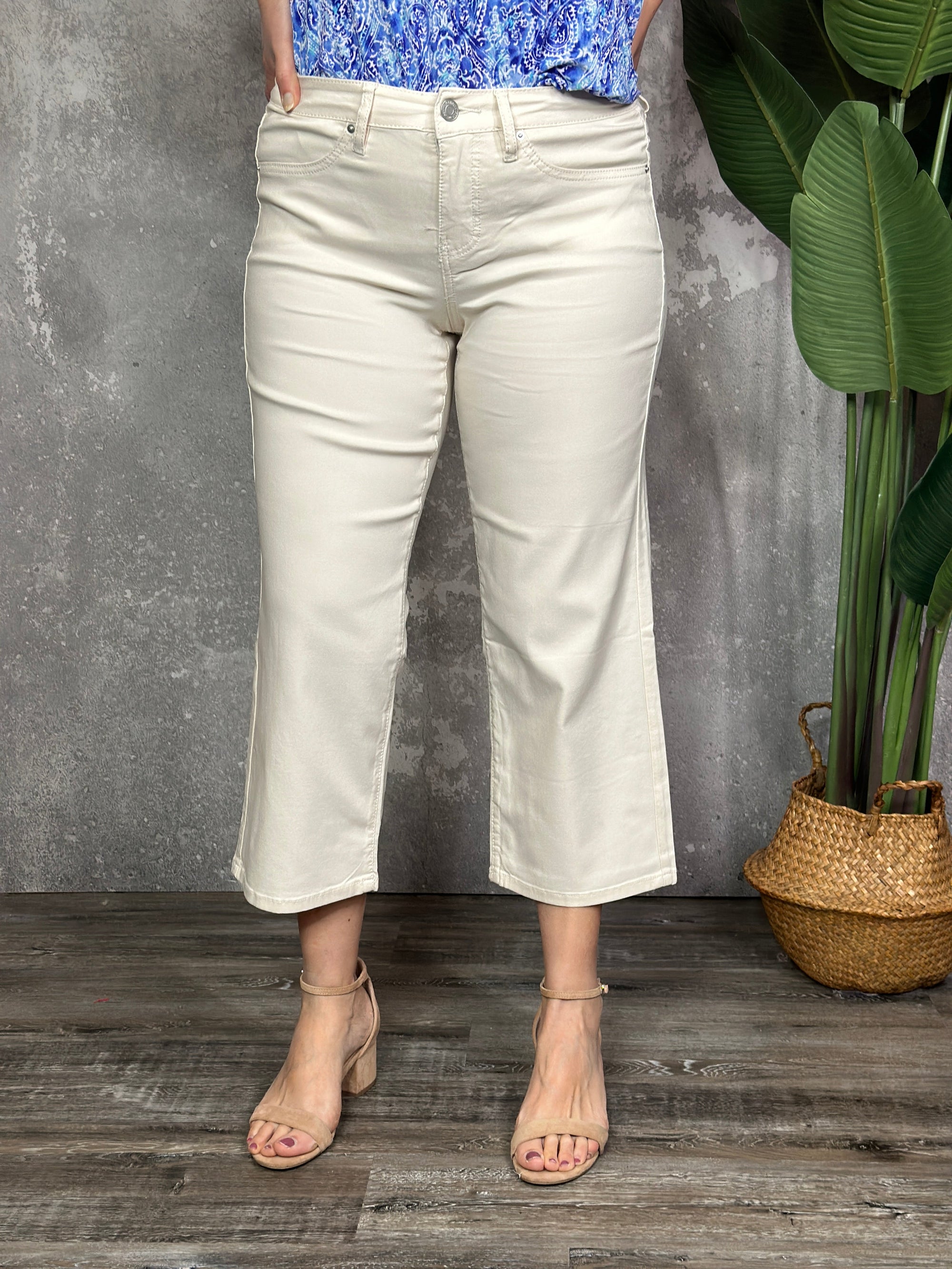 Hyperstretch Wide Leg Relaxed Fit Crop - White (Small - XL) RESTOCK