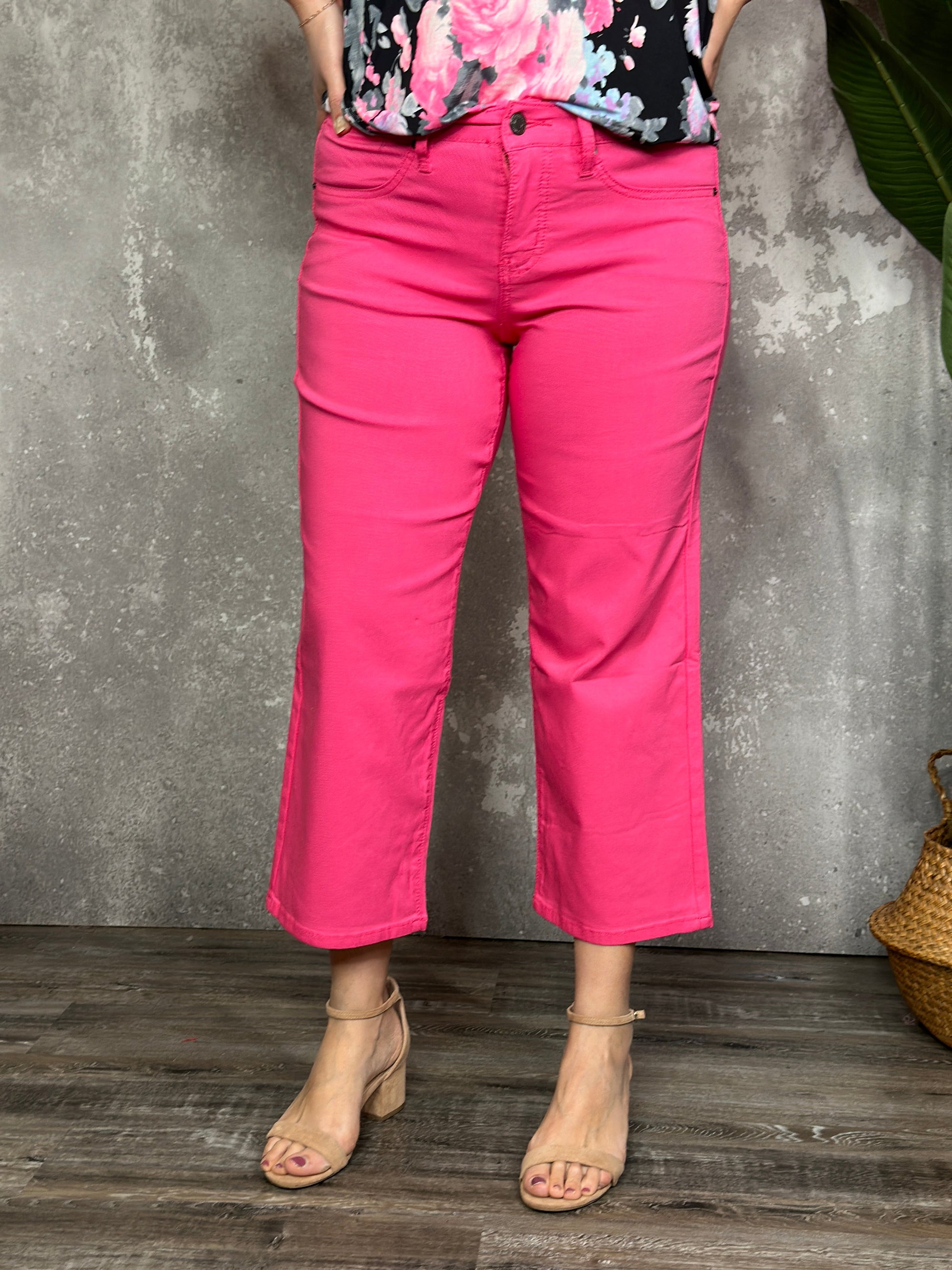 Hyperstretch Wide Leg Relaxed Fit Crop - Pink(Small - XL)