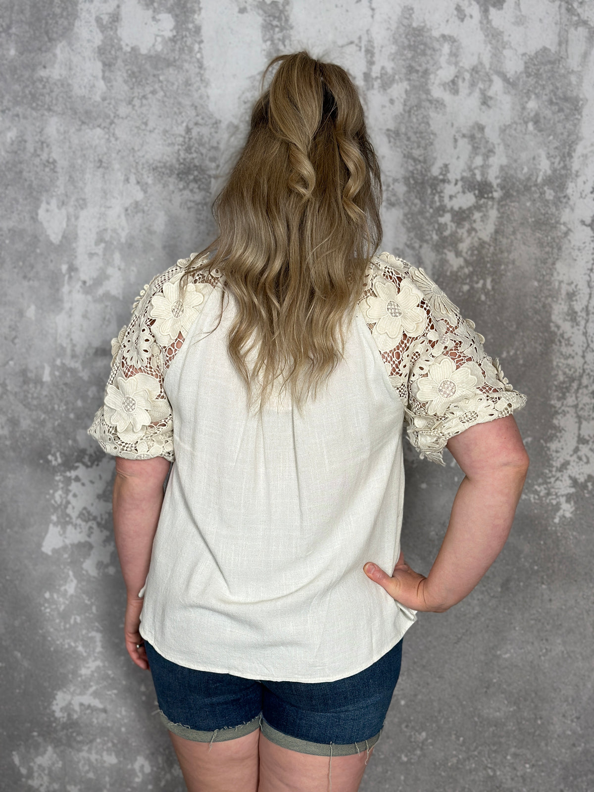 3/D Flower Sleeve Linen Top (Small - 2X)