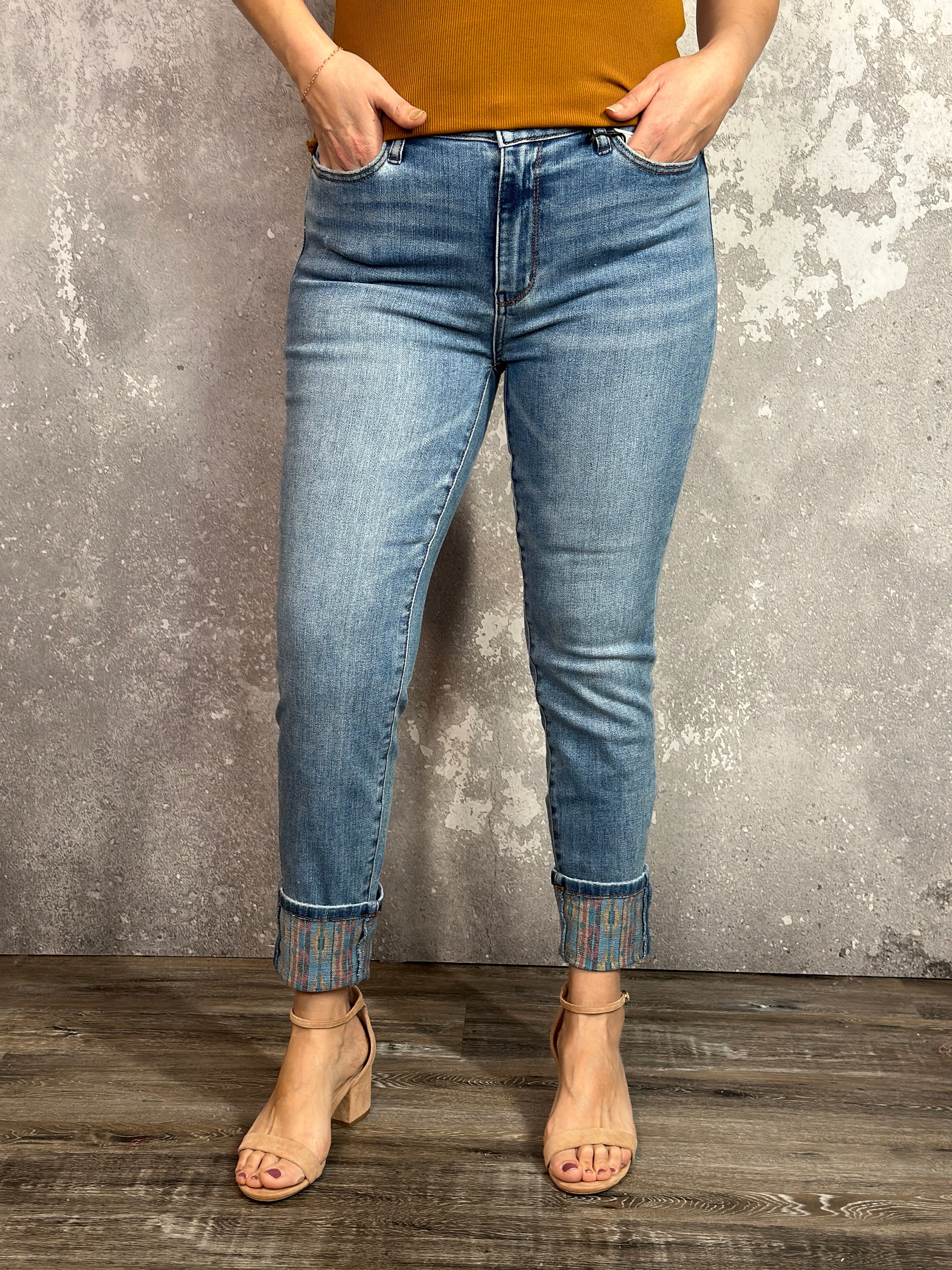 Judy Blue Light Wash Relaxed Fit Jean with Geo Lining (sizes 28-20W)
