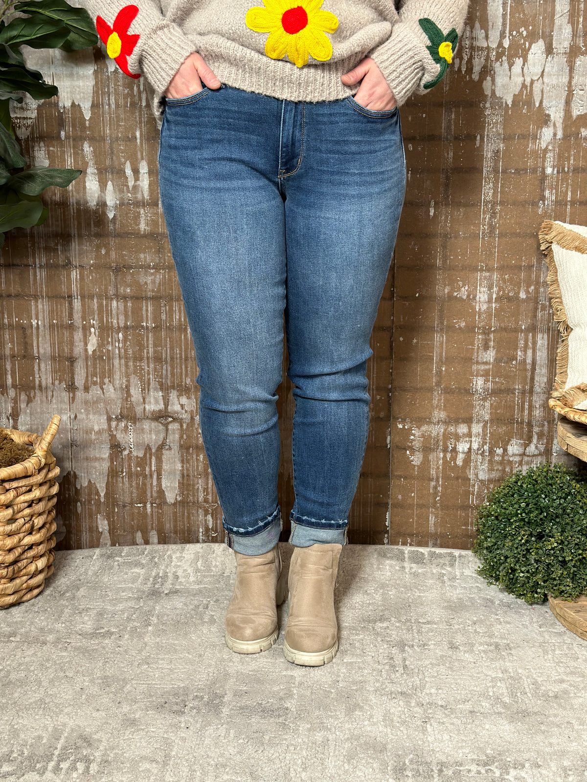 NEW Judy Blue Mid Rise Vintage Wash Boyfriend Fit Jean  (sizes 0/24-24W)