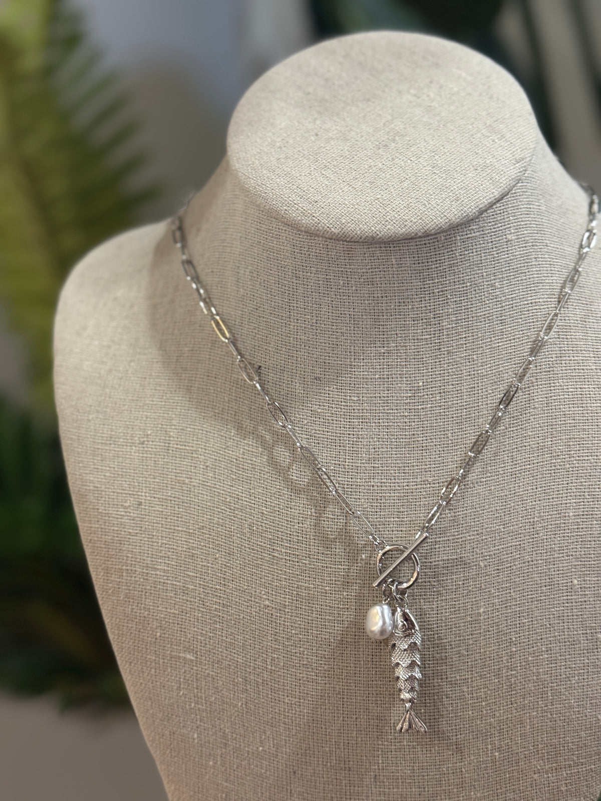 Pearl.Fish Necklace - Silver