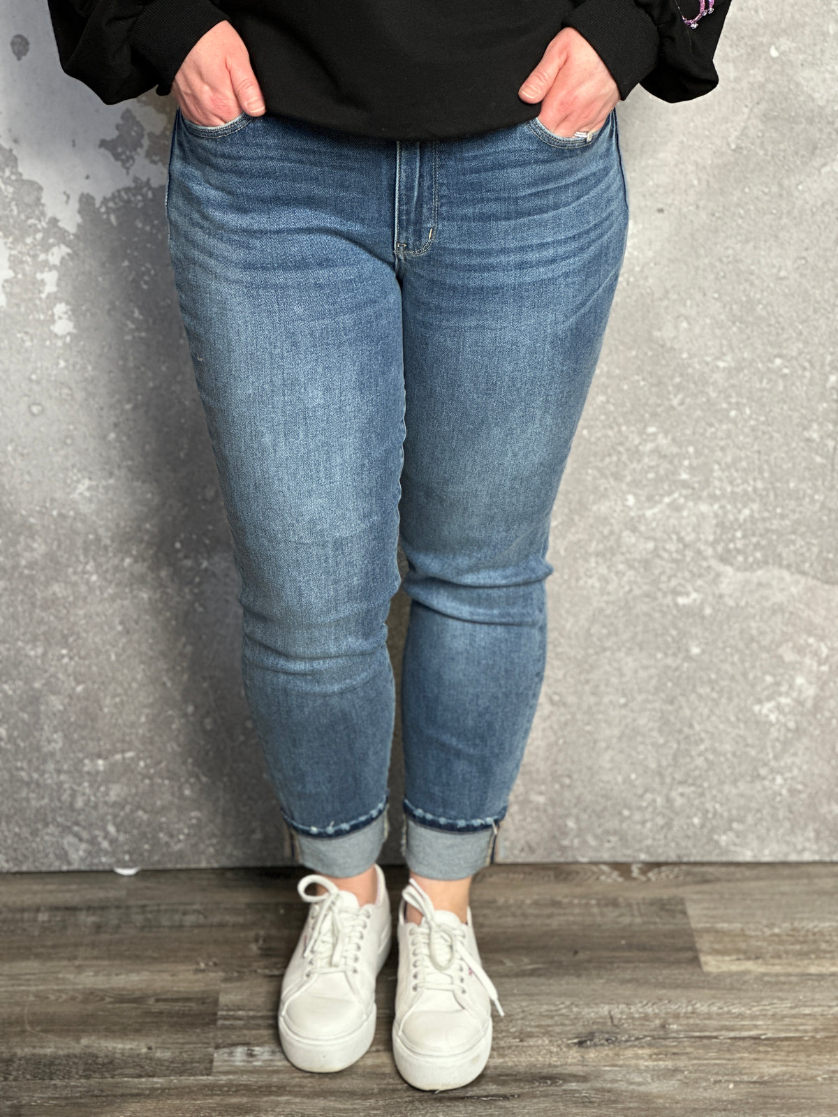 NEW Judy Blue Mid Rise Vintage Wash Boyfriend Fit Jean  (sizes 0/24-24W)