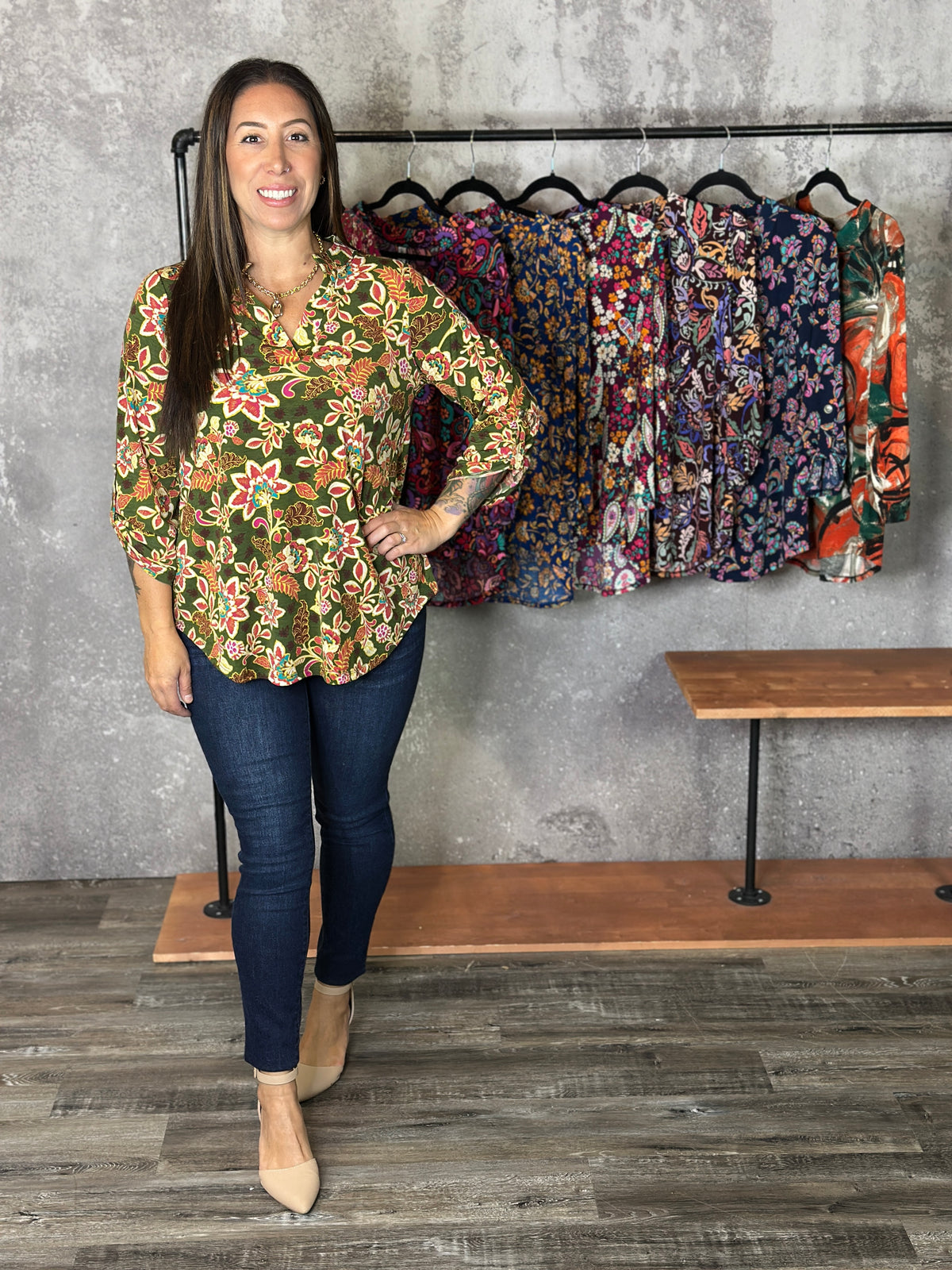 The Wrinkle Free Lizzie Top - Olive Floral (Small - 3X)