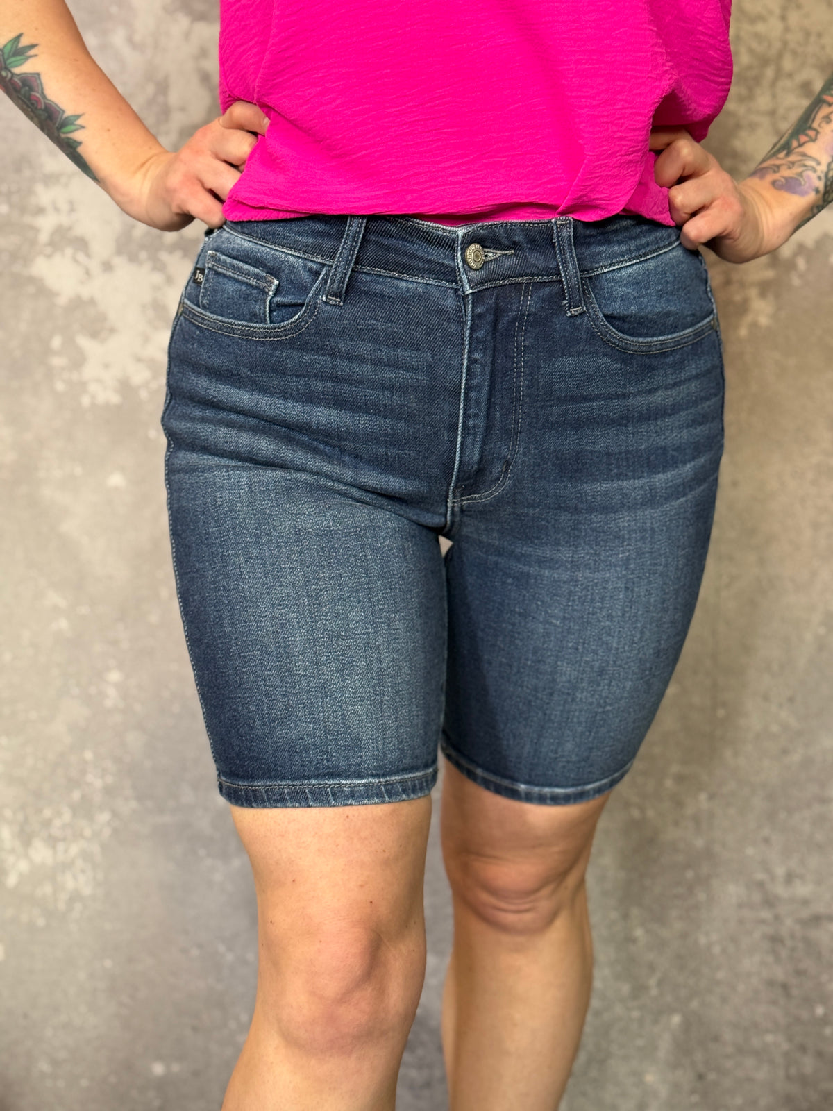 Judy Blue Bermuda Shorts (S - 3X)
