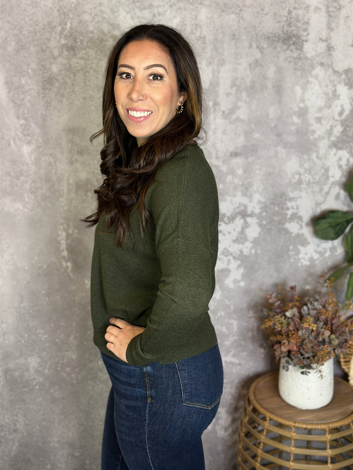 Roundneck Front Seam Stacey Sweater - Olive