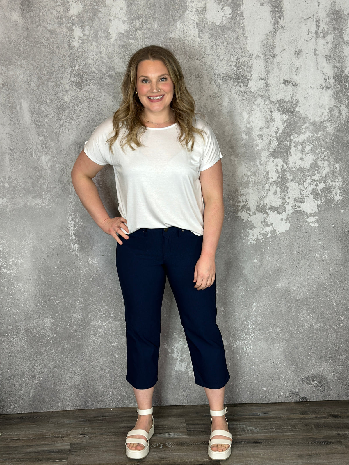 Hyperstretch Wide Leg Relaxed Fit Crop - NAVY (Small - XL)