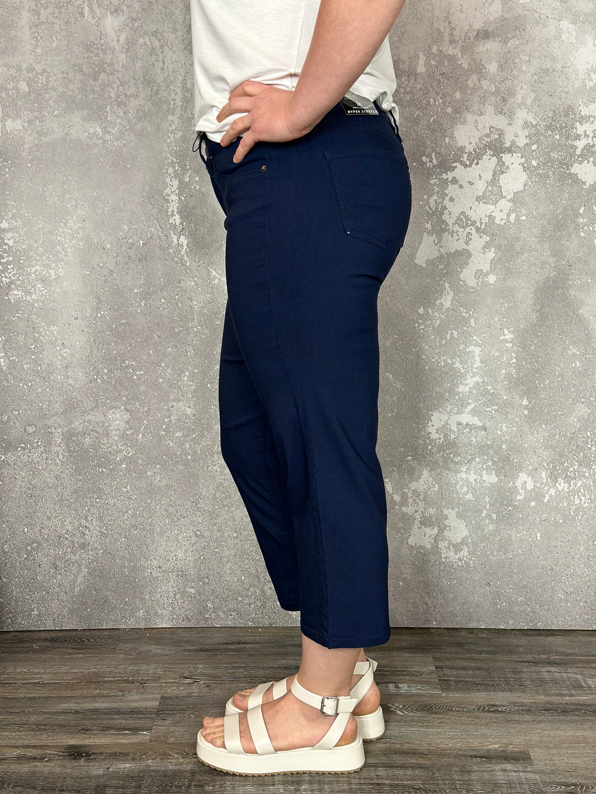 Hyperstretch Wide Leg Relaxed Fit Crop - NAVY (Small - XL)