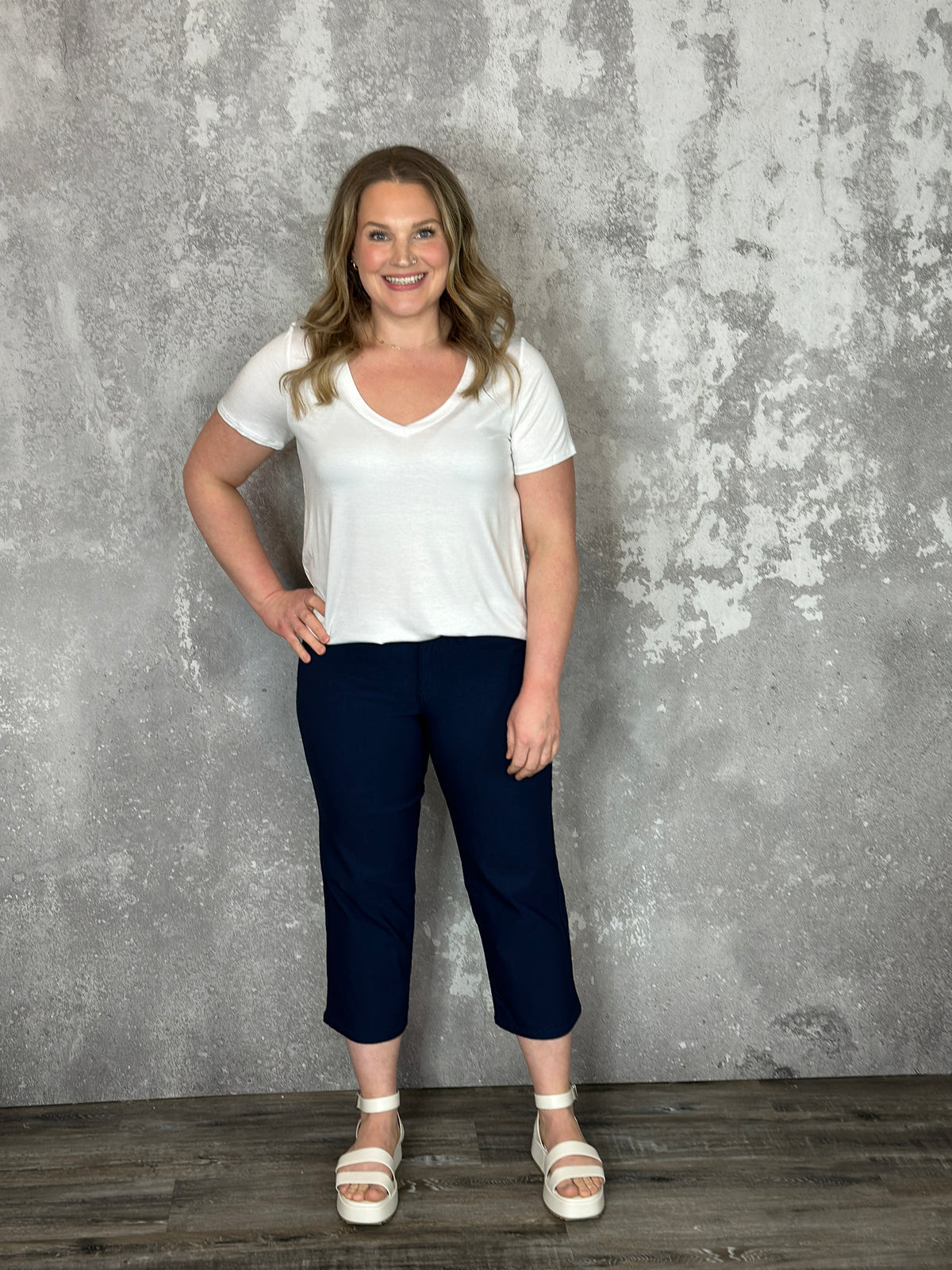 Hyperstretch Wide Leg Relaxed Fit Crop - NAVY (Small - XL)