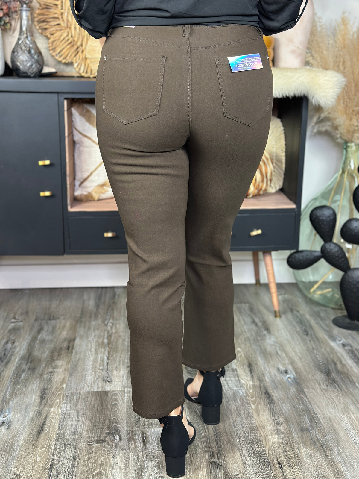 Hyperstretch Straight Leg Crop - Cocoa (Small - 3X)