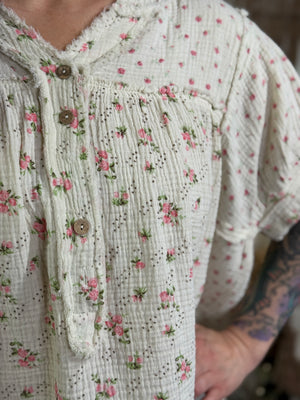 Gauze Tiny Floral Short Sleeve Top (Small - 3X)