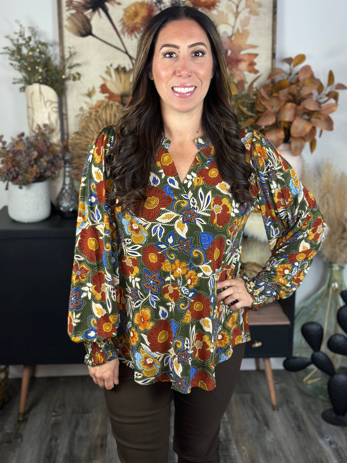 The Ruched 3/4 Sleeve Lizzie Top - Olive Floral