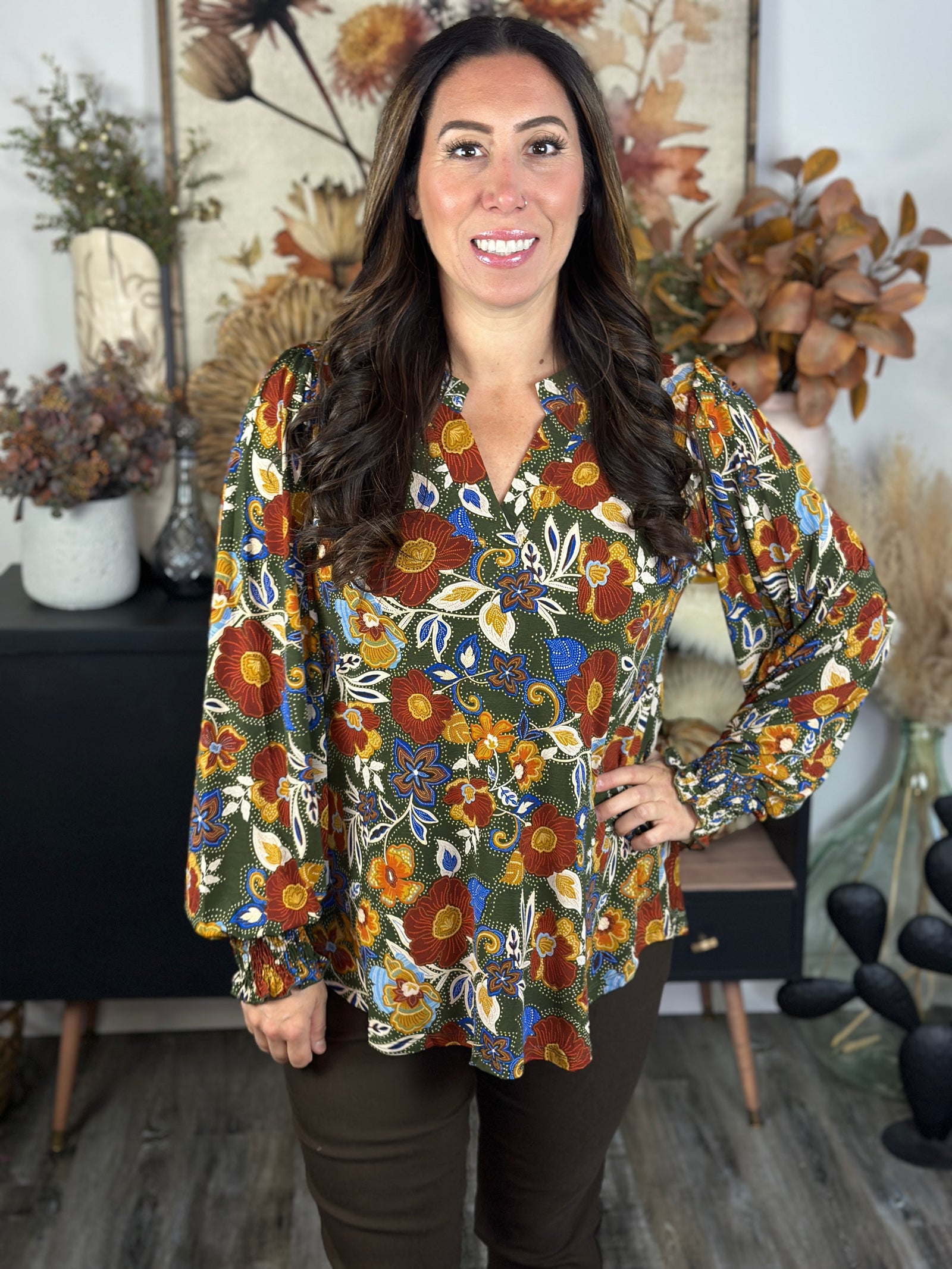 The Ruched 3/4 Sleeve Lizzie Top - Olive Floral