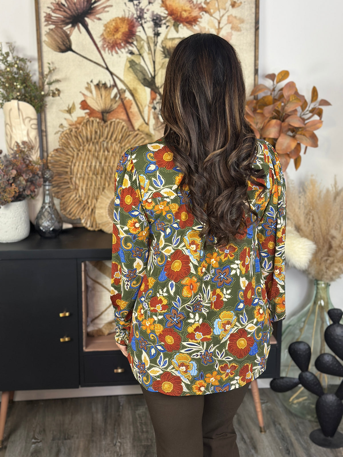 The Ruched 3/4 Sleeve Lizzie Top - Olive Floral