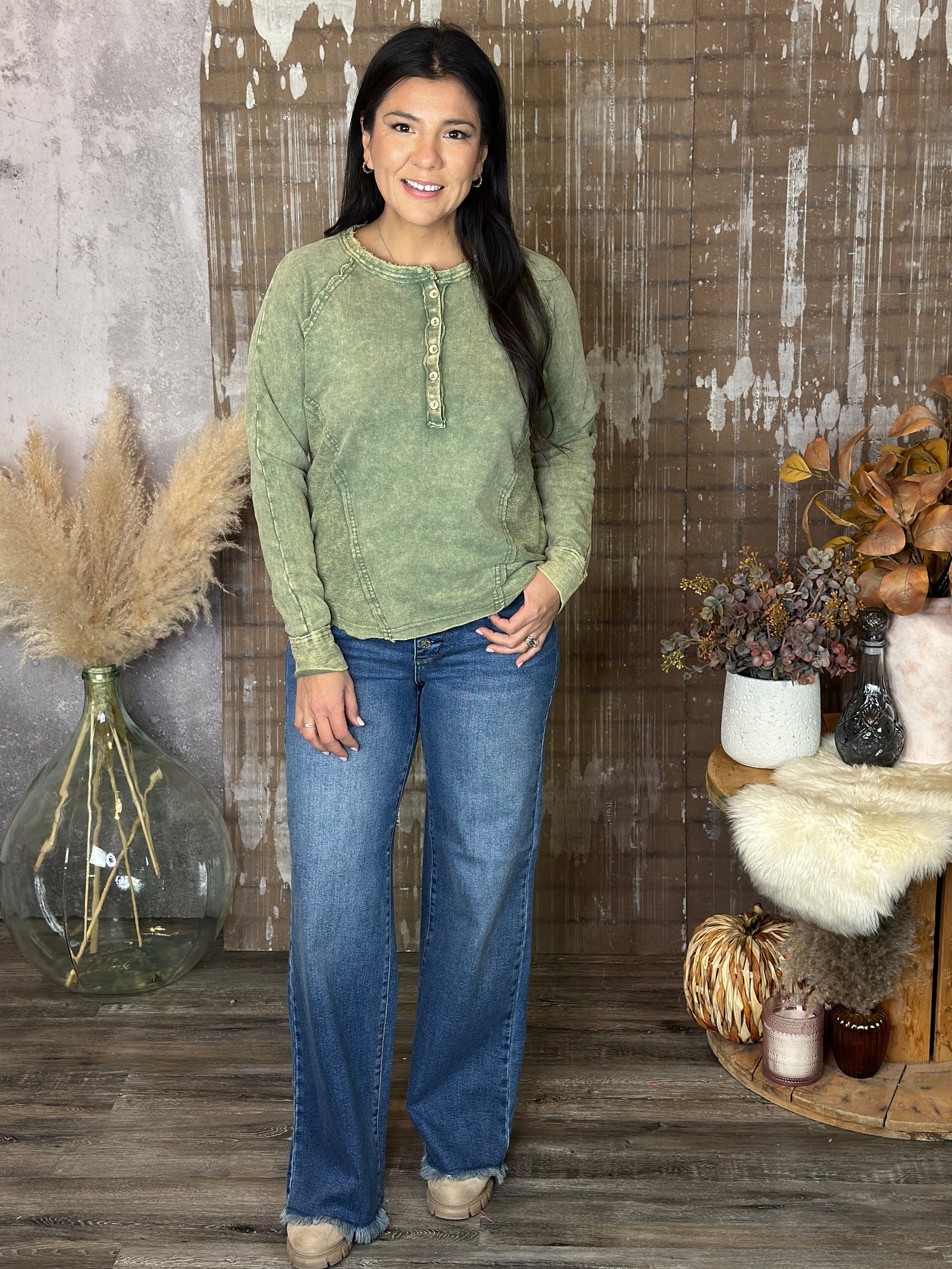 Vintage Wash Bela Button Up - Olive