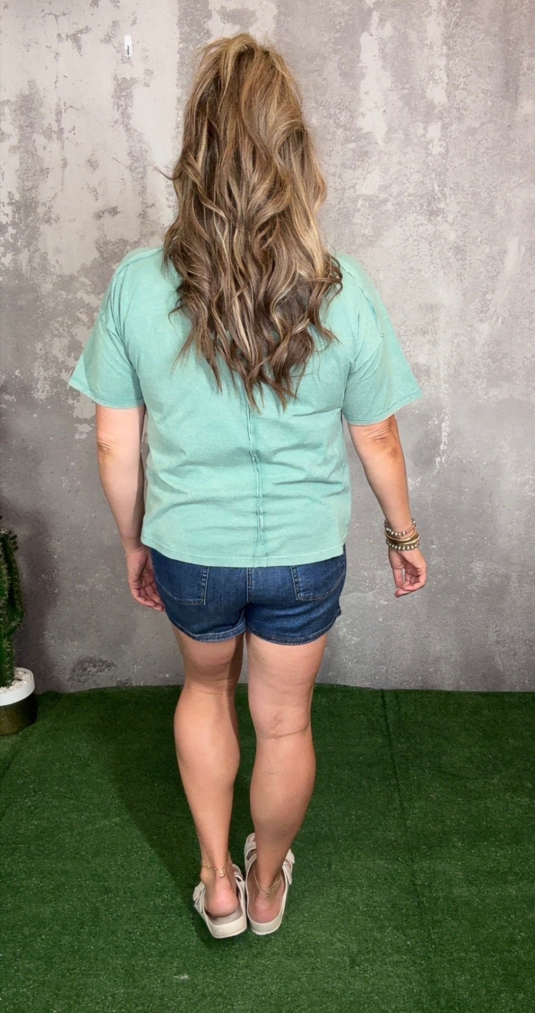 Mineral Wash Pocket Tee - Sage