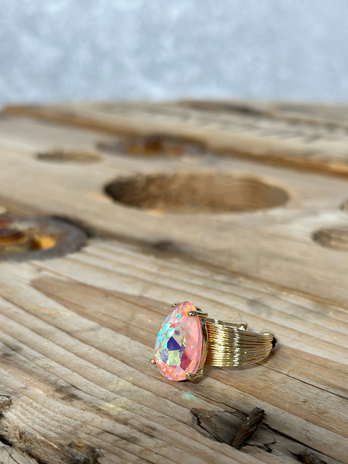Adjustable Teardrop Ring - Gold/Coral Pink