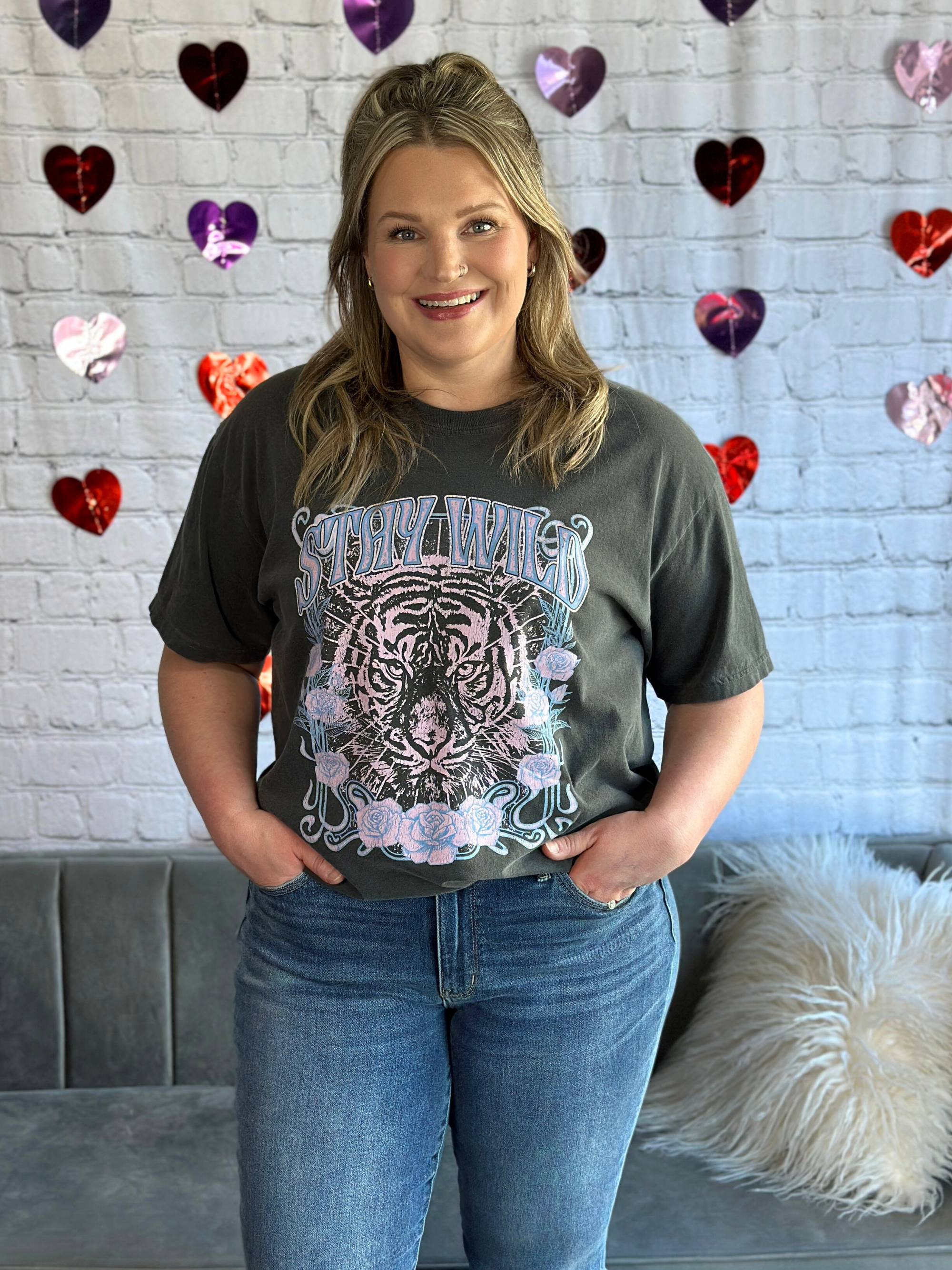 Stay Wild Graphic Tiger Tee