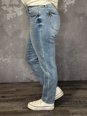 Judy Blue Medium Rise Slim Fit Jean with Cell Phone Pocket (0/24 - 20W)