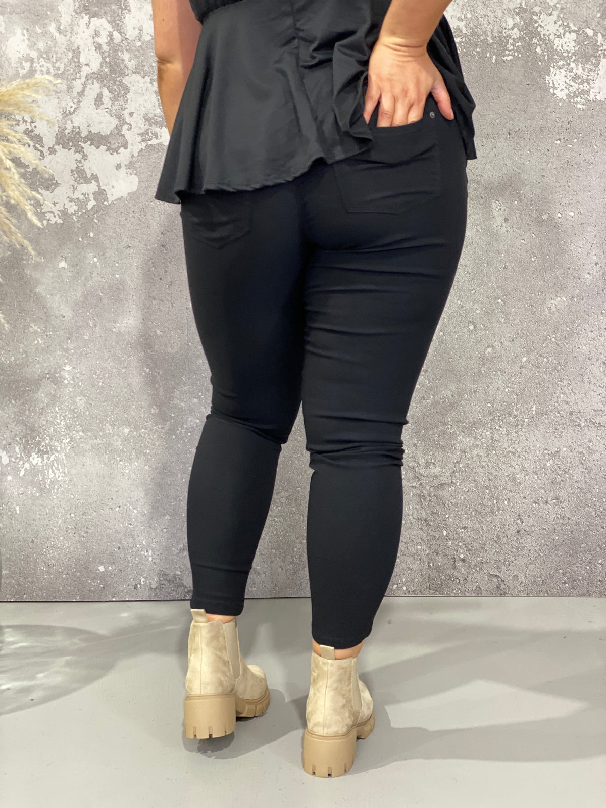 Hyperstretch Skinny Mid rise Pant - Black   (Small - 3X)