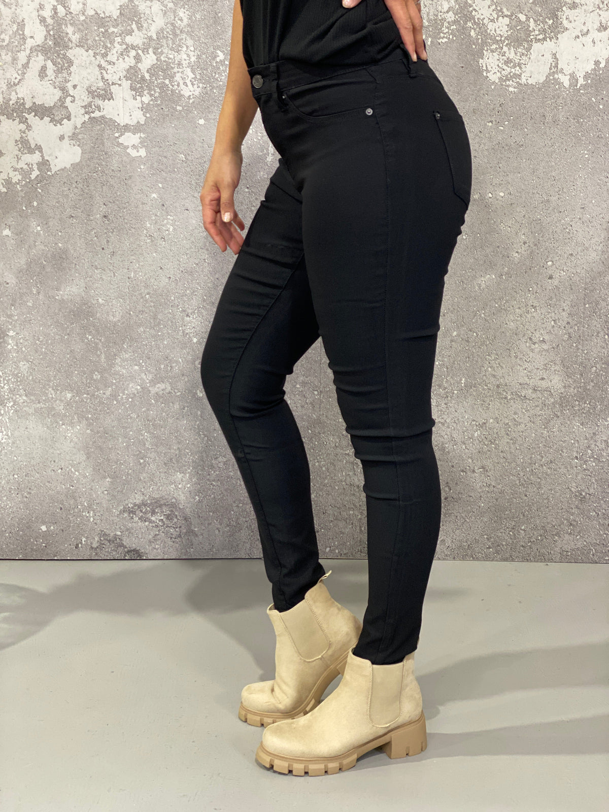 Hyperstretch Skinny Mid rise Pant - Black   (Small - 3X)